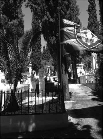 4 ΤΑ ΝΕΑ ΤΗΣ ΛΕΣΧΗΣ ΤΩΝ ΚΑΤΑΔΡΟΜΕΩΝ & ΙΕΡΟΛΟΧΙΤΩΝ Ένας Ευπατρίδης Αξιωματικός ΥΠΟΣΤΡΑΤΗΓΟΣ ΑΝΔΡΕΑΣ ΚΑΛΙΝΣΚHΣ Ο ιδρυτής και πρώτος Αρχηγός των Μονάδων Καταδρομών (1946-1956).
