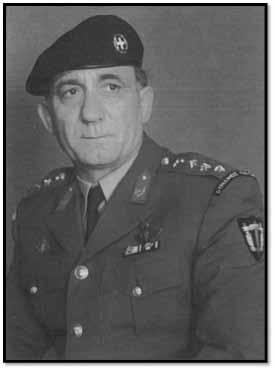 Τάξεως ΣΣΕ 1957, επιλέχθηκε από τις Δυνάμεις Καταδρομών το έτος 1959. Έλαβε μέρος στις επιχειρήσεις της Κύπρου το 1974, ως Δκτής της 32 ΜΚ, στις οποίες ετραυματίσθη στο ύψωμα ΑΛΩΝΑΓΡΑ.