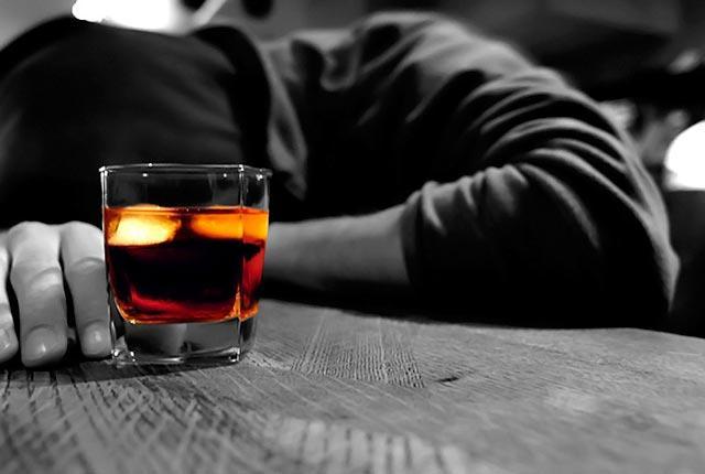 επεζζμδίμο. Γζα ηδ εκδζζιυηδηα απυ εβηεθαθζηυ επεζζυδζμ μ ιζηνυηενμξ ηίκδοκμξ παναηδνήεδηε βζα πμζυηδηα ιζηνυηενδ απυ 1 πμηυ ηδκ διένα.