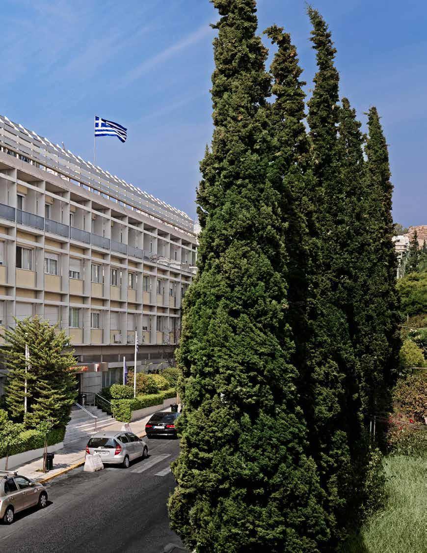 Κλινική ΛΗΤΩ Το μέλλον ακουμπά σε εμάς με εμπιστοσύνη Το ΛΗΤΩ με περισσότερα από 45 χρόνια επιτυχημένης πορείας στο χώρο της υγείας, συνεχίζει να είναι η καταξιωμένη κλινική που παρέχει ένα