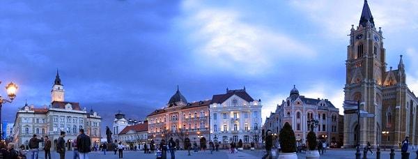 6Η ΜΕΡΑ : ΒΟΥΔΑΠΕΣΤΗ Πρωινό και αναχώρηση ΝΟΒΙΣΑΝΤ ΚΡΑΓΚΟΥΓΕΒΑΤΣ με προορισμό το Νόβισαντ, την πρωτεύουσα της Βοϊβοντίνα (η επίσκεψή μας στην πόλη θα εξαρτηθεί από το χρόνο αναμονής στα ουγγρικά