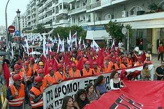 Β. Ξανά για το ζήτηµα του Ενιαίου Μετώπου Ι. Σεχταρισµός και επαναστατικός µαρξισµός Όπως έχουµε πει 26, η συγκρότηση του Ενιαίου Μετώπου περνά µέσα από δυο δρό- µους.
