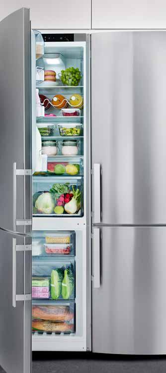 τον πάγκο εργασίας Αν έχετε μικρή κουζίνα ή δεν μαγειρεύετε συχνά, μπορείτε να ενσωματώσετε το ψυγείο/καταψύκτη σας κάτω από τον πάγκο εργασίας ανάμεσα στα ντουλάπια βάσης.