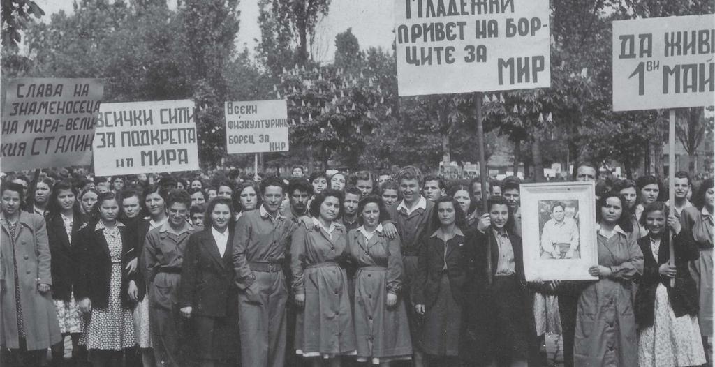 Δεν πρόλαβα να δω και κάτι παραπάνω Ήμουν μόνο δεκαοκτώ χρονών, παιδί κυνηγημένων κι εγώ. Μεγάλωσα στα βουνά και στις κορυφές τους. Ωρίμασα γρήγορα.
