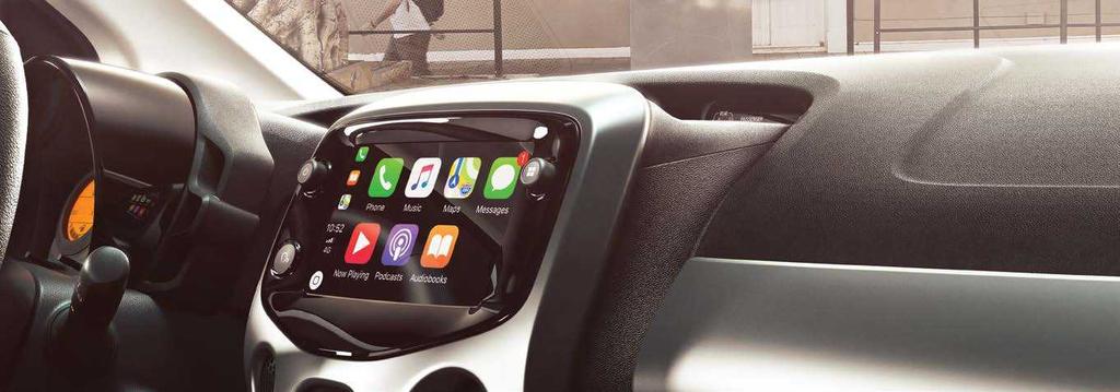 πάντά συνδεδεμενοι Με Apple CarPlay και Android Auto το νέο AYGO σας εξασφαλίζει όλες τις έξυπνες εφαρμογές του Smartphone σας στην οθόνη του, ενώ η προηγμένη διασύνδεση Smartphone από την Pioneer