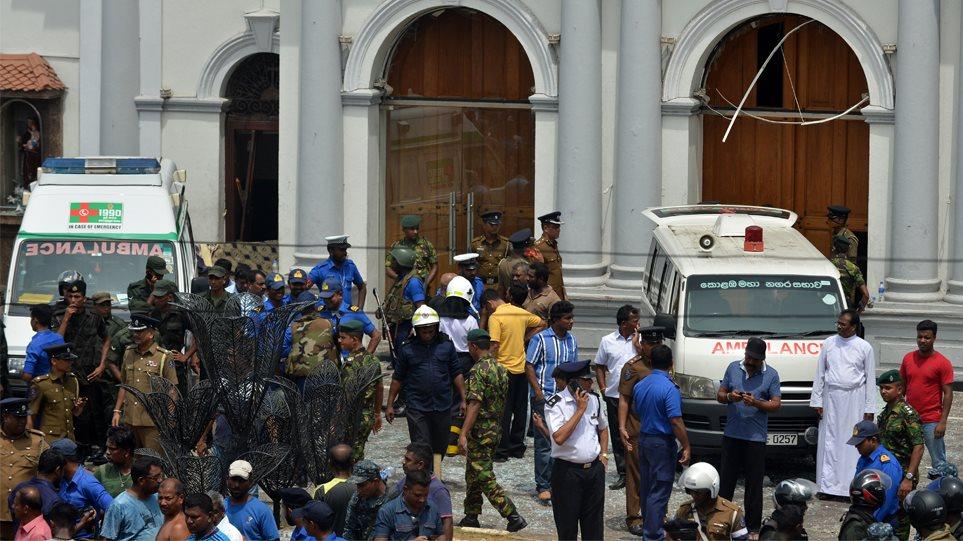 21/04/2019 207 νεκροί: Τραγικός ο απολογισμός στη Σρι Λάνκα / Επικαιρότητα Πάνω από 200 άνθρωποι σκοτώθηκαν και τουλάχιστον 450 τραυματίστηκαν σε βομβιστικές επιθέσεις που σημειώθηκαν σε εκκλησίες