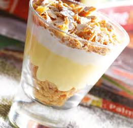 Και με παγωτό And with ice-cream ΜΗΛΟΠΙΤΑ ΖΕΣΤΗ ΜΕ ΠΑΓΩΤΟ HOT APPLE PIE WITH ICE CREAM χωρίς παγωτό without ice cream ΠΕΡΙΕΧΕΙ ΞΗΡΟΥΣ ΚΑΡΠΟΥΣ CONTAINS NUTS.