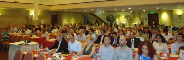 Θ Θμερίδα διοργανϊκθκε ςτα πλαίςια υλοποίθςθσ του ευρωπαϊκοφ ζργου SERPENTE «Τπερβαίνοντασ τουσ Ενεργειακοφσ τόχουσ μζςω τθσ Ενεργειακισ Απόδοςθσ Δθμόςιων Κτιρίων», που ςυγχρθματοδοτείται από το