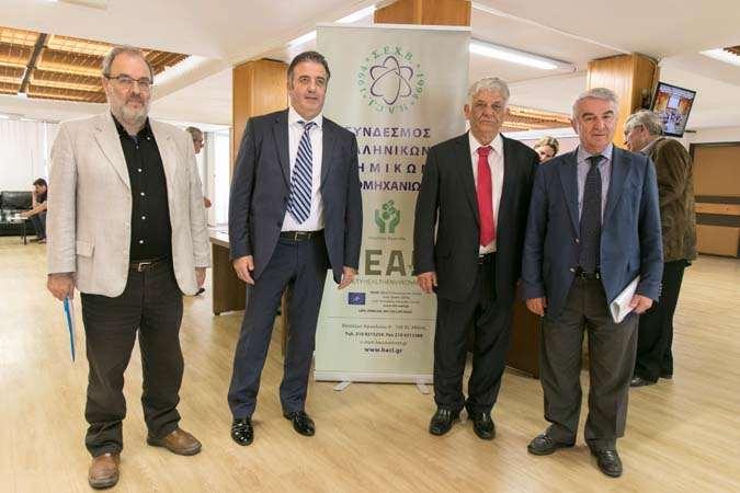 4 ΟΣ ΒΑΣΙΚΟΣ ΠΥΛΩΝΑΣ: ΕΚΠΑΙΔΕΥΣΕΙΣ ΣΕΜΙΝΑΡΙΑ 4 ος ΒΑΣΙΚΟΣ ΠΥΛΩΝΑΣ: ΕΚΠΑΙΔΕΥΣΕΙΣ ΣΕΜΙΝΑΡΙΑ Ο ΣΕΧΒ από το 2010 έχει συμπεριλάβει στην ατζέντα των σεμιναρίων του τη θεματική ενότητας της βιώσιμης