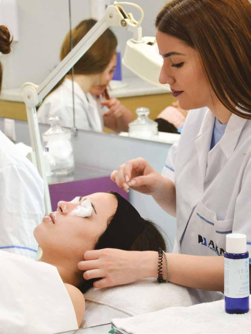 Ειδικότητες Τεχνικός Αισθητικής Τέχνης Οι σπουδές Αισθητικής στο ΙΕΚ ΑΚΜΗ είναι µία ξεχωριστή εµπειρία.
