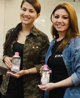 Σεμινάριο επαγγελματικού make-up στις εγκαταστάσεις του