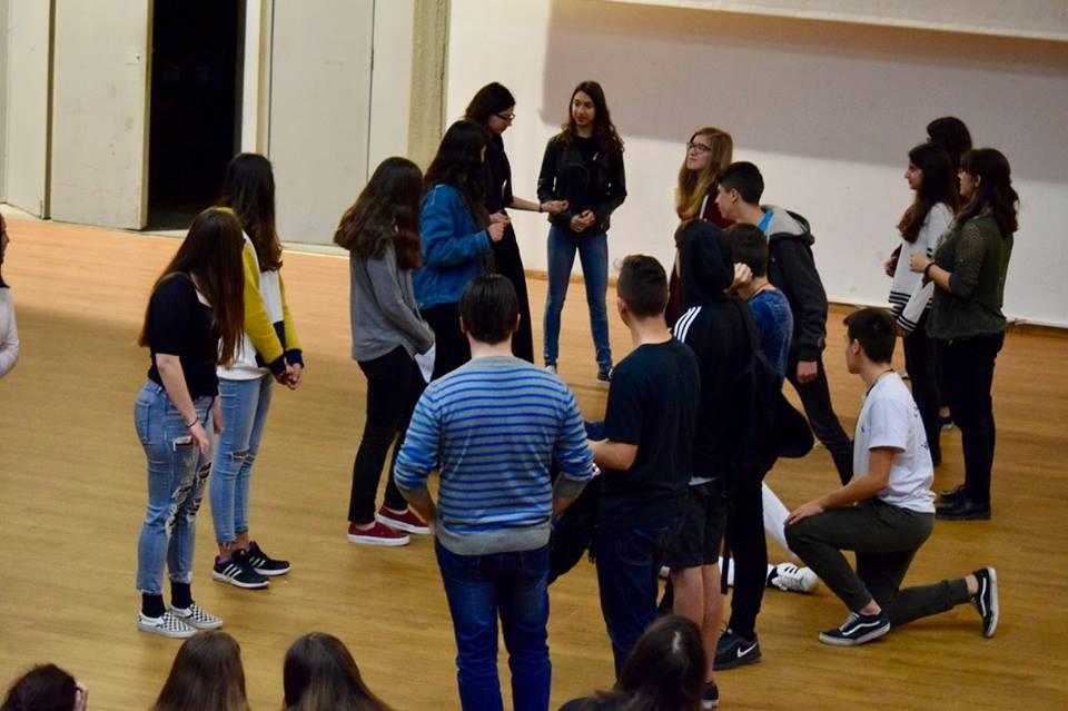 σχεδιάστηκαν ειδικά για την περίσταση από την Ίλια Λακίδου (ΕΔΙΠ), όπου συνεργάστηκαν φοιτητές του Τμήματος.