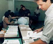 ήκεξα γηα λα εθπξνζσπεζεί έλα θφκκα ζηε Βνπιή, απαηηείηαη λα έρεη ζπγθεληξψζεη ην 3% ησλ ςήθσλ παλειιαδηθά. θση. 9.3. Άζθεζε εθινγηθνύ δηθαηώκαηνο.