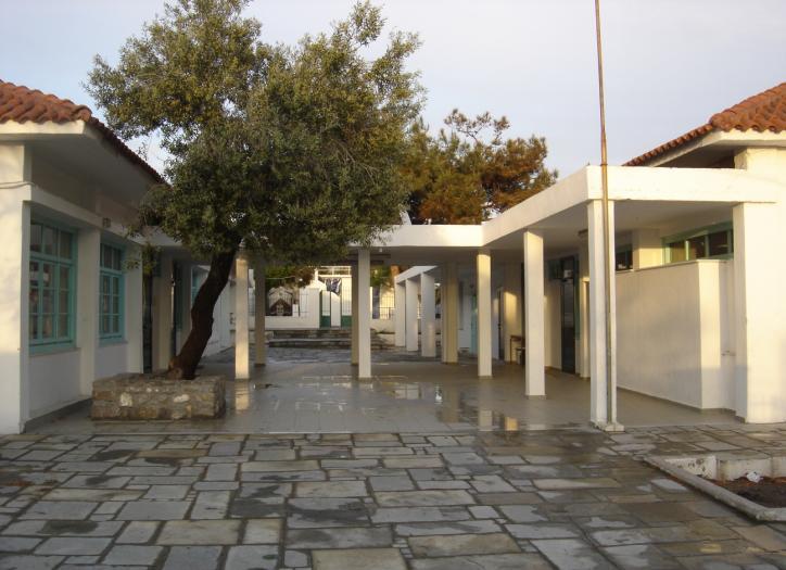χριςθ 6 κατακόρυφων γεωεναλλακτϊν 100 m ζκαςτοσ ςυνδυαςμζνο με 110 m 2 θλιακοφσ ςυλλζκτεσ και