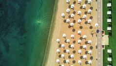Πρότυπες, πολυτελείς και ολοκαίνουργιες εγκαταστάσεις, που σας περιγράφουµε συνοπτικά - και σίγουρα θα τις εκτιµήσετε µόνο αν τις χρησιµοποιήσετε Το Miraggio (αντικατοπτρισµός, mirage, reflection),