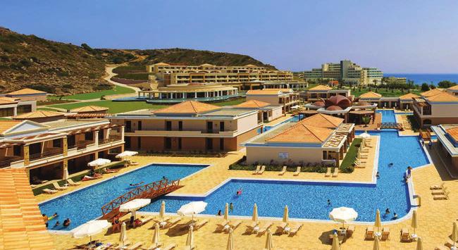 LA MARQUISE LUXURY RESORT COMPLEX 5* DELUXE Family Summer Club ΚΑΛΛΙΘΕΑ, ΡΟ ΟΣ ΕΜΠΕΙΡΙΑ ΥΠΗΡΕΣΙΩΝ: 24ωρη ρεσεψιόν, 24ωρη υπηρεσία σερβιρίσµατος στο δωµάτιο (µε περιορισµένη επιλογή µετά τις 23:00),