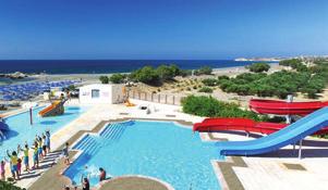 SUNSHINE CRETE VILLAGE 4* Ανάµεσα στα εκατοντάδες καταλύµατα του νησιού, το Club SUNSHINE CRETE BEACH, µε οικογενειακά δωµάτια και πάρκο µε νεροτσουλήθρες, ανακαινισµένο το 2012, ξεχωρίζει για την