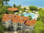 Superior 374 484 632 510 660 862 ίκλινο Family Suite 463 584 747 632 797 1020 ίκλινο Armonia Suite 522 663 853 710 905 1163 3ο άτοµο * -30% -30% -30% -30% -30% -30% 3ο άτοµο έως 12 ετών * ωρεάν ωρεάν