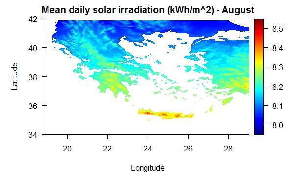 Σχήμα 3.11 : Μέση συνολική ημερήσια ηλιακή ενέργεια Αυγούστου. Σχήμα 3.