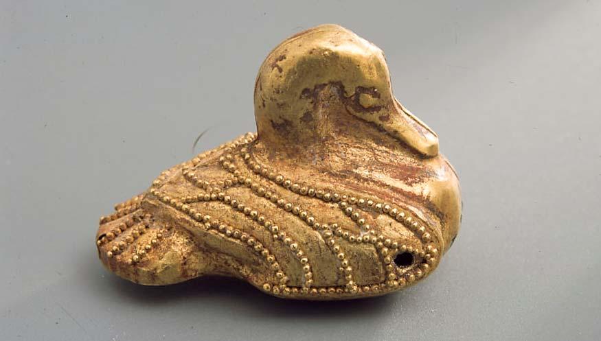 Χρυσό περίαπτο σε σχήμα πάπιας με κοκκιδωτή διακόσμηση Κνωσός, Νεοανακτορική περιόδος - Τελική Ανακτορική περιόδος (1500-1400 π.χ.) Αρχαιολογικό Μουσείο Ηρακλείου Πηγή: Ιδρυματικό Καταθετήριο ΤΑΠ http://hdl.