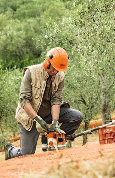 Ραβδιστικά μηχάνηματα SP 401 (1,86 m άξονα) SPA 65 Μικρή φθορά 5 1 Μικρό βάρος Απλή μεταφορά 6 Εύκολη εκκίνηση 3 Ραβδιστικά μηχάνηματα 40,2 cm³, 1,9 kw / 2,6 HP, 13,9 kg.