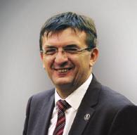 Ο ΕΛΕΓΧΟΣ ΤΟΥ ΔΗΜΟΣΙΟΥ ΤΟΜΕΑ ΣΤΗΝ ΕΥΡΩΠΑΪΚΗ ΕΝΩΣΗ 117 ΓΕΝΙΚΕΣ ΠΛΗΡΟΦΟΡΙΕΣ ΟΡΓΑΝΩΣΗ ΕΠΙΚΕΦΑΛΗΣ ΠΡΟΕΔΡΟΣ Ο δρ László Domokos διορίστηκε στις 5 Ιουλίου 2010. ΘΗΤΕΙΑ Δωδεκαετής, ανανεώσιμη.