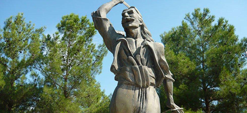 19 Μαΐου 2015 Η προσφορά της επανάστασης της Χαλκιδικής στον αγώνα του 1821 Επιστήμες / Ιστορία Καλλιόπη Σκάφα, Θεολόγος-Κοινωνική λειτουργός Η Κήρυξη της Επανάστασης του ηρωικού λαού του Πολυγύρου