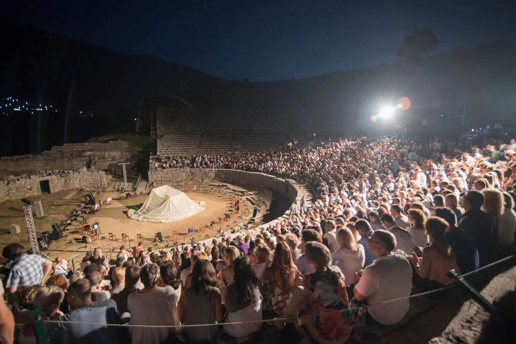 Αµέτρητες δυνατότητες για αθλητισµό, ψυχαγωγία και διασκέδαση! Μεγάλη ποικιλία αθλητικών εγκαταστάσεων για κάθε γούστο.