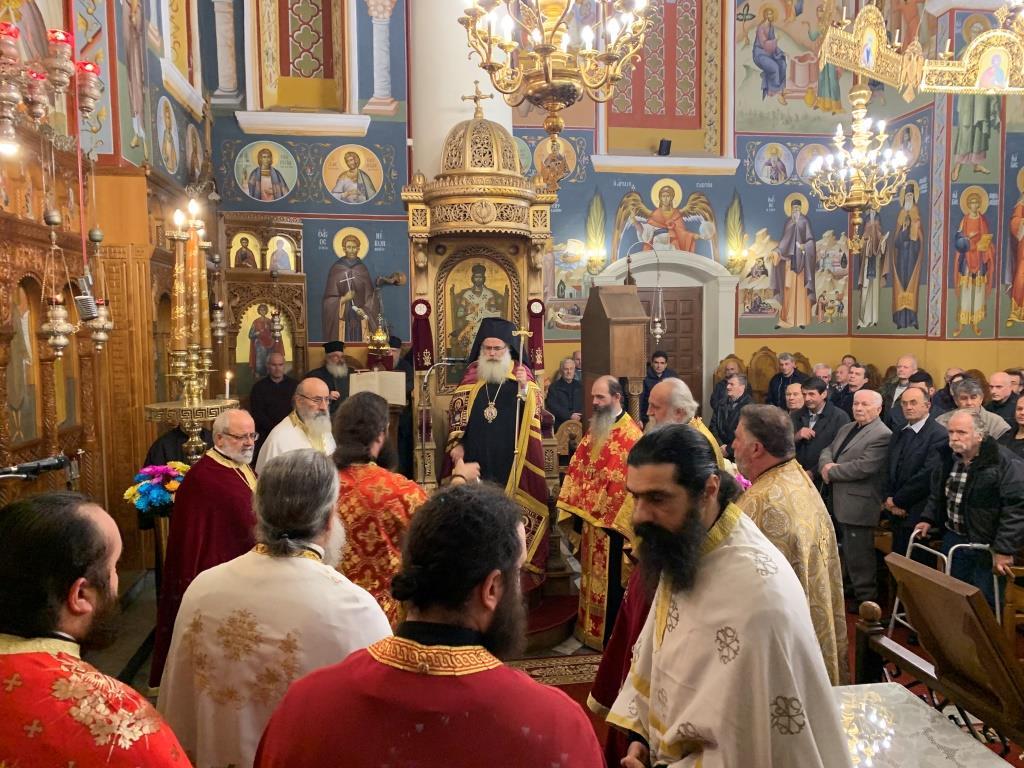 04/01/2019 H Βασιλόπιτα Ι. Μ. Ιεραπύτνης Σητείας Μητροπολιτικό Έργο / Ι.Μ. Ιεραπύτνης Σητείας Μέσα στο εορταστικό χαρμόσυνο κλίμα ημερών το απόγευμα Τετάρ 2 Ιανουαρίου ο Σεβ.