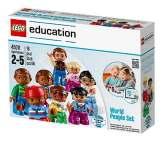 745010 2+ 21 Εκπαιδευτικά Οφέλη: Παιχνίδι ρόλων Επαγγέλματα, ευθύνες & υποχρεώσεις Ανακάλυψη & Κατανόηση της Κοινότητας Με τo Community People Set της LEGO Education, τα παιδιά προσχολικής ηλικίας