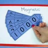 Διαστάσεις 142 x 43mm > Μαγνητικοί Αριθμοί Βελάκια (Χιλιάδες) 16,90 (πλέον ΦΠΑ) Κωδικός: 107089T 6+ 9 Μαγνητικοί αριθμοί βελάκια σε
