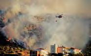 Ο τραυματίας εντοπίστηκε από τους διασώστες του Ε.Κ.Α.Β. σε απόκρημνο σημείο στη θέση Φλαμπουρίτσα.