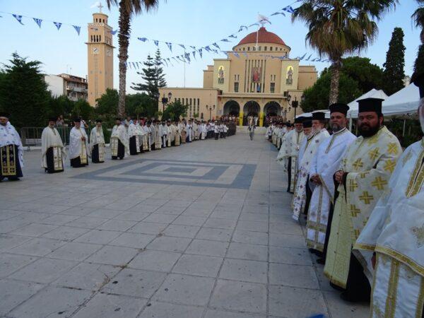 Συλλόγου Ιεροψαλτών Κορινθίας «ΑΓΙΟΣ ΚΥΡΙΑΚΟΣ Ο ΥΜΝΟΓΡΑΦΟΣ». Οι πιστοί, που κάθε χρόνο αναμένουν με πολλή χαρά να προσκυνήσουν τα Ι.