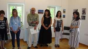 3. Έκθεση Φωτογραφίας ΚΕΠΠ 2 στο Μουσείο Οι νέοι του ΚΕΠΠ 2 στα πλαίσια των εξωτερικών προγραμμάτων και της ενότητας «Θεματικές Ημέρες Πολιτισμού» πραγματοποίησαν φωτογράφιση της Πλάκας στις τέσσερις