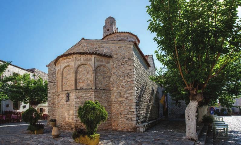 Μεθώνης και την ιστορική Πύλο. Χρόνος για γεύμα και συνεχίζουμε για εγκατάσταση στο ξενοδοχείο της επιλογής σας στην Καλαμάτα, ξεκούραση και το βράδυ δείπνο.