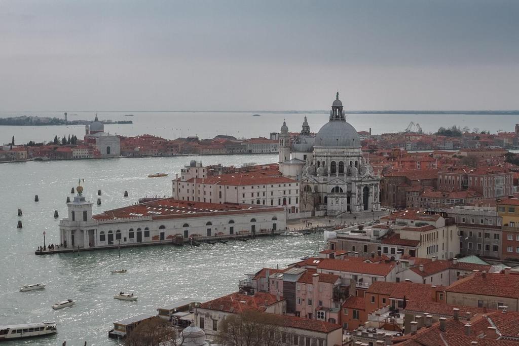 Βενετία: λίγο συμπιεστό