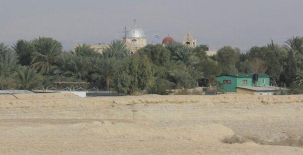 Το μοναστήρι του Αγίου Γερασίμου βρίσκεται στην έρημο του Ιορδάνη. Είναι κοντά στην Ιεριχώ, που κατοικείται σήμερα κυρίως από Αράδες Παλαιστίνιους.