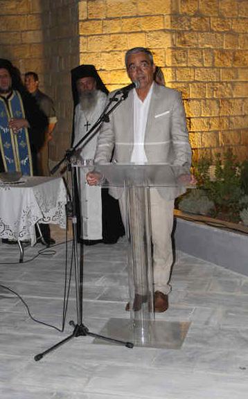 η δημιουργία παρτεριών, η προμήθεια και φύτευση δέντρων, θάμνων και καλλωπιστικών φυτών, η κατασκευή αρδευτικού δικτύου για το πότισμα των φυτών, η προμήθεια και τοποθέτηση παγκακίων, η προμήθεια και