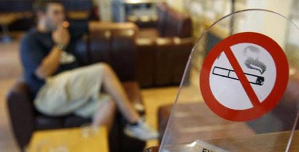 Να τηρείται αυστηρά ο αντικαπνιστικός νόμος ζητά με έγγραφό της προς τις αρμόδιες υπηρεσίες η Γενική Διεύθυνση Δημόσιας Υγείας & Κοιν.