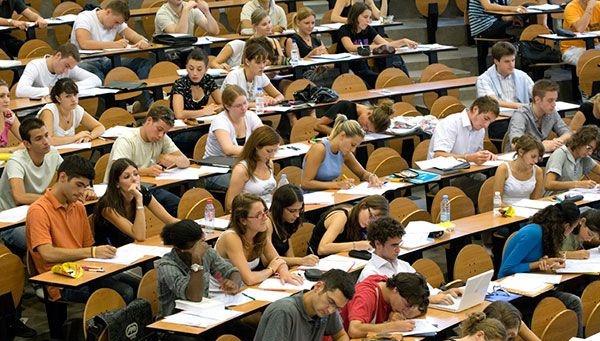 Αναλυτές επικαλούνταν δημοσίευμα του MNI, αργά την Τρίτη (10/09), σύμφωνα με το οποίο η ΕΚΤ είναι πιθανόν να καθυστερήσει την ποσοτική χαλάρωση και να τη συνδέσει με τα οικονομικά στοιχεία που η