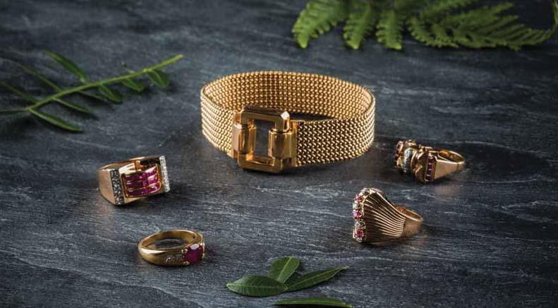 146 147 97 145 144 144 Bague en or jaune, forme jonc ornée au centre d un rubis (8 x 6.