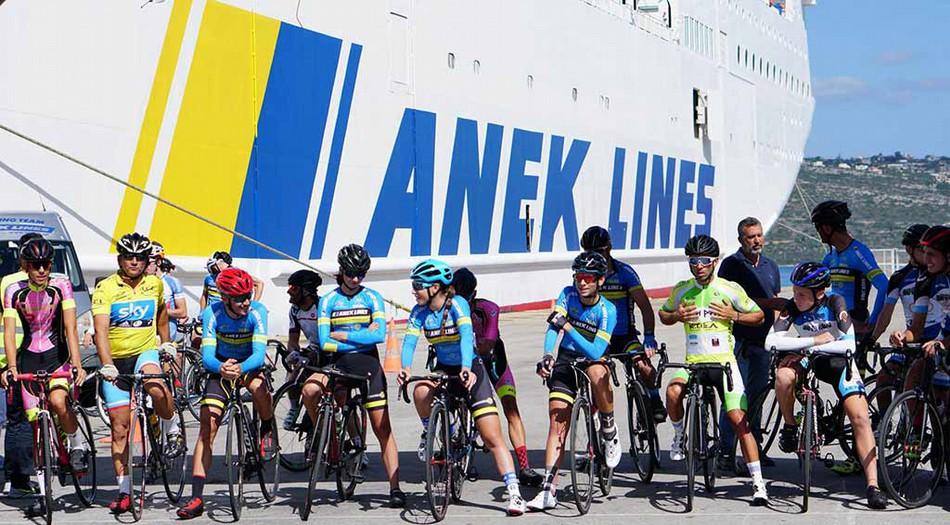 Η ANEK LINES, διοργάνωσε με εξαιρετική επιτυχία τον Ποδηλατικό Αγώνα «υψηλών ταχυτήτων» «Γύρος Φθινοπώρου