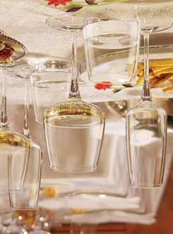 Divino 2 00.10031 Red wine, 52,5 cl 9,8 cm 21,5 cm συσκ.: 6 1,59 00.10030 White wine, 42,5 cl 8,8 cm 21,5 cm συσκ.