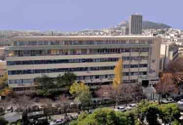 8. Υποδομές Το Τμήμα Οδοντιατρικής καταλαμβάνει δύο (2) κτίρια το Παλαιό και το Νέο, συνολικού εμβαδού, περίπου 10.000 m 2.