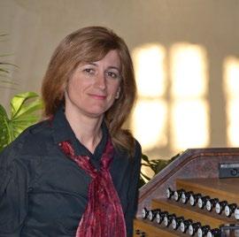 Χριστίνα Αντωνιάδου Εκκλησιαστικό όργανο Christina Antoniadou Organ Ξεκίνησε και έλαβε τα μουσικά της διπλώματα στην Αθήνα, σπουδάζοντας πιάνο, τρομπέτα και ανώτερα θεωρητικά.