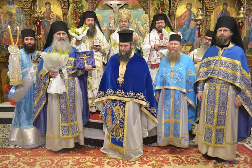 Δημήτριο, καθώς καί ἀπό Κληρικούς, ἔδωσαν τό ὁμολογιακό καί πατριωτικό παρόν, διακηρύσσοντας μαζί μέ τό πλῆθος τῶν Ἑλλήνων τήν ἑλληνικότητας τῆς Μακεδονίας μας.