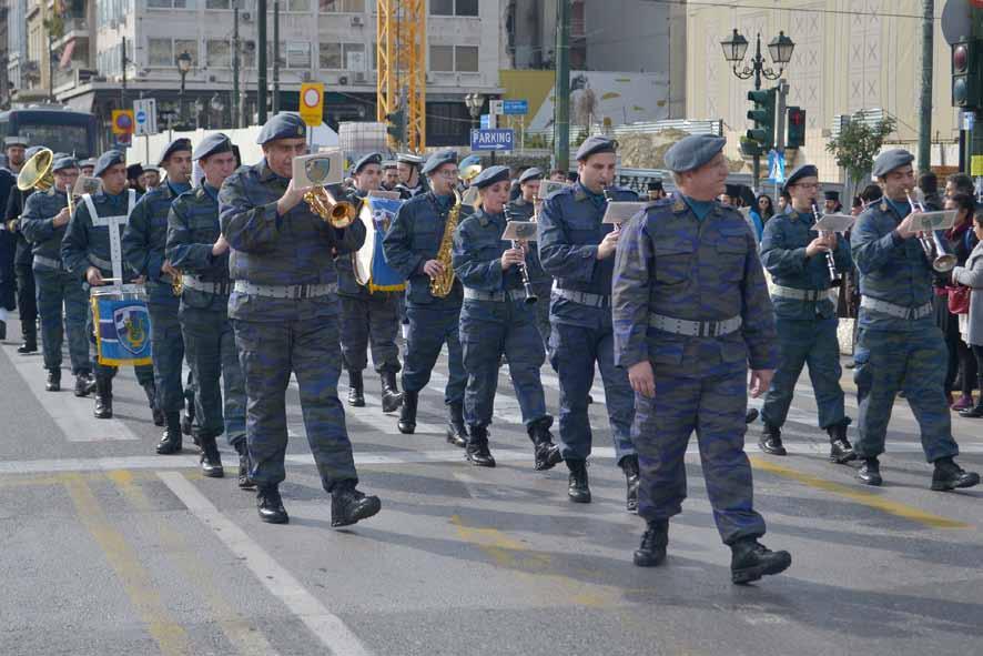 Ἀπό νωρίς τοῦ Σαββάτου, 6/19-1-2019, τελέσθηκε ὁ Ὄρθρος καί ἡ Ἀρχιερατική Θεία Λειτουργία στόν Ἱερό Ναό Ἁγίου Φιλίππου στά Καμίνια Πειραιῶς ὑπό τοῦ Σεβ.
