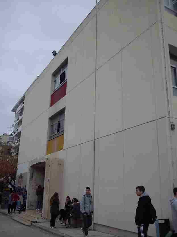 βιβλιοθήκης, 1 αίθουσα ως παρασκευαστήριοεργαστήριο,