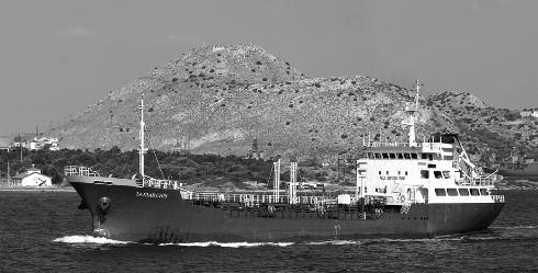 κεφαλαίου, ενώ ταυτόχρονα επιτίθενται στο σύνολο των δικαιωμάτων των εργαζομένων, μετατρέποντας τους χώρους δουλειάς σε εργασιακά γκέτο, δεν διστάζουν διαρκώς να υπονομεύουν την ασφάλεια της