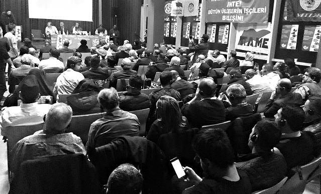 Ê κυβερνήσεων και του οπορτουνισμού συνεχίζεται και στη φάση της καπιταλιστικής ανάκαμψης, με ιδιαίτερη ένταση ενάντια στους ναυτεργάτες και γενικότερα στους εργάτες στις χερσαίες, αεροπορικές και